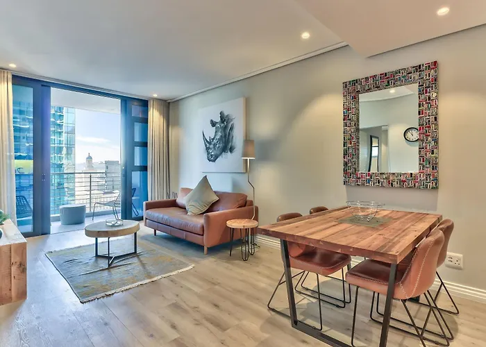 Elegant Apartment In The City