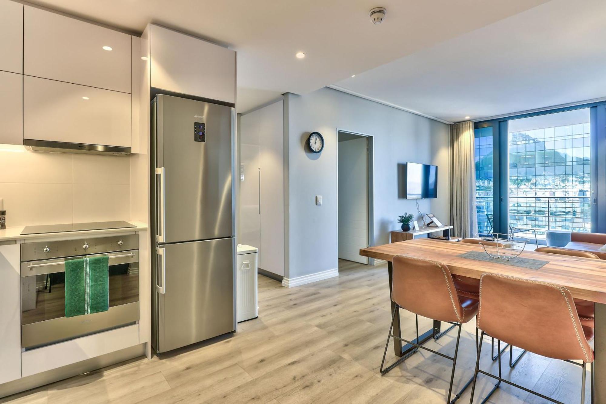 Elegant In The Apartment Cape Town